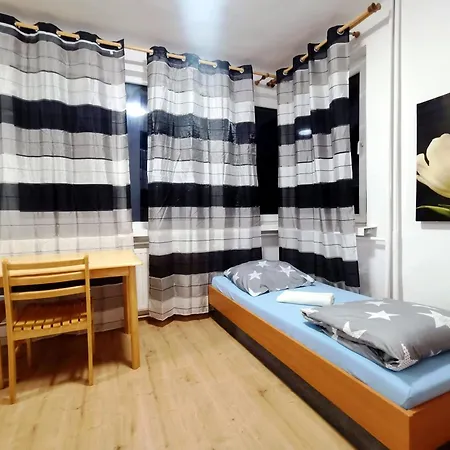 Hostel Plus Krasków