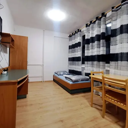 Hostel Plus Vandrarhem