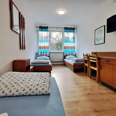 Vandrarhem Hostel Plus *