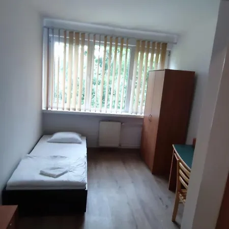 Hostel Plus Vandrarhem *