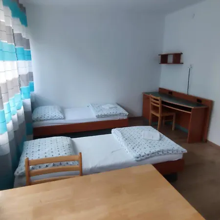 Vandrarhem Hostel Plus *